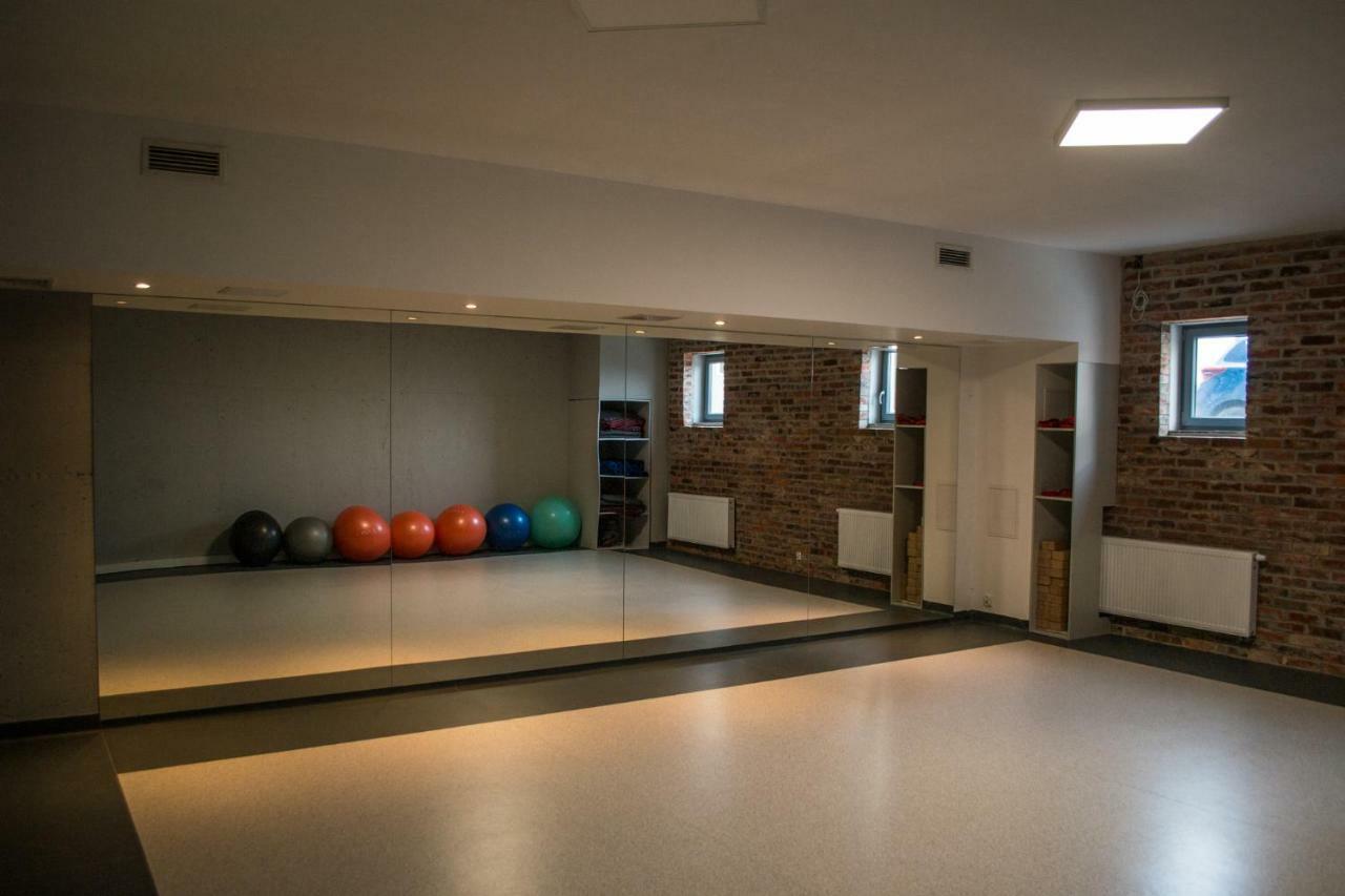 Zyczliwa Centrum Konferencyjno-Sportowe Vratislav Exteriér fotografie